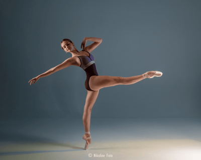 Myrna Lømo — Neoclassical dancer, Oslo, Norway