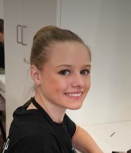 Ambre ERNI — Classical dancer, France