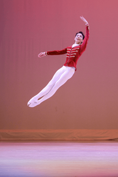 Kunbyulbit Pak — Neoclassical dancer, South Korea