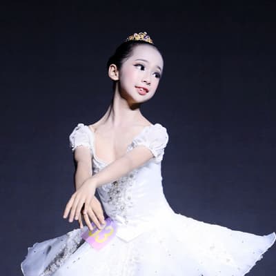 Chen Zhuo — Classical dancer, China