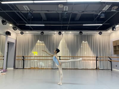 Chen Zhuo — Classical dancer, China