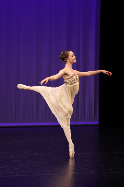 Agustina Valladares — Classical dancer