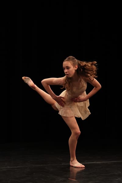 Elinor Couteau — Classical dancer, Belgium