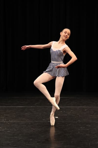 Elinor Couteau — Classical dancer, Belgium