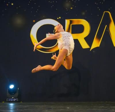 Bárbara Cancino Zúñiga — Contemporary dancer, Tuxtla Gutierrez, Mexico