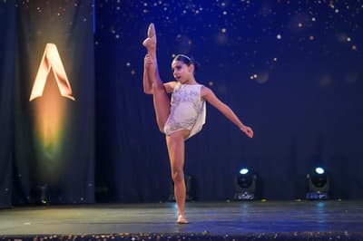 Bárbara Cancino Zúñiga — Contemporary dancer, Tuxtla Gutierrez, Mexico