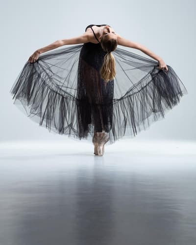 Julia Santos — Classical dancer, Brazil