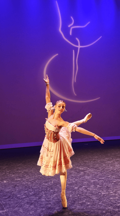 Laura Trevisan — Classical dancer, Brazil