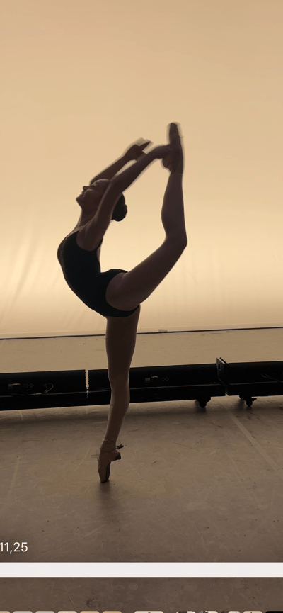 Anna Marta Zilgalve — Classical dancer