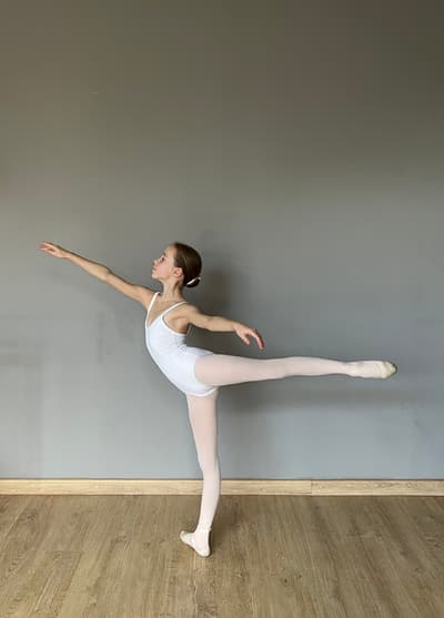Yelizaveta kukhar — Classical dancer, Ukraine