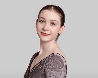 Simone Stolar — Classical dancer