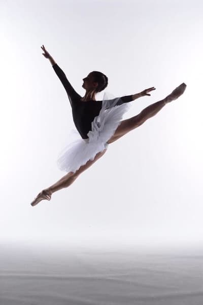Marine Pellerin — Classical dancer
