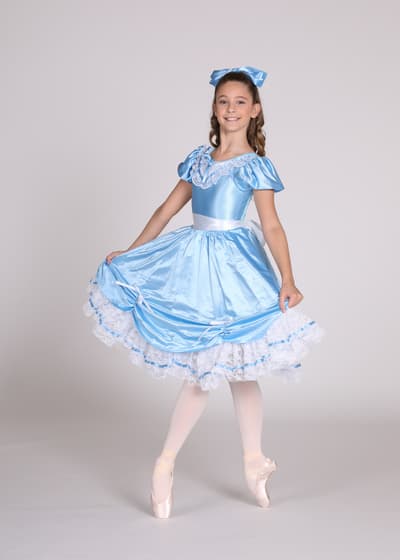Maeve McGarvey — Classical dancer, United States