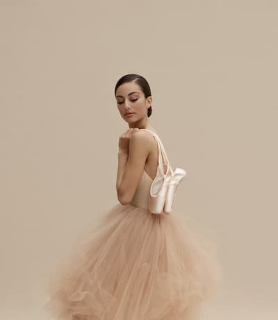 Carlotta Onesti — Classical dancer