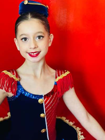 Eloise Mahoney — Classical dancer, Australia