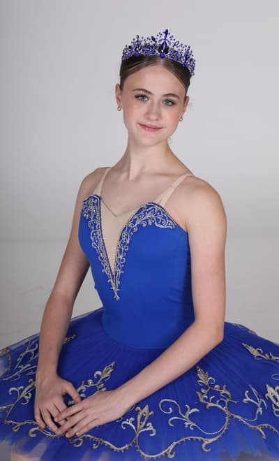 Bella Fischer — Classical dancer, United States