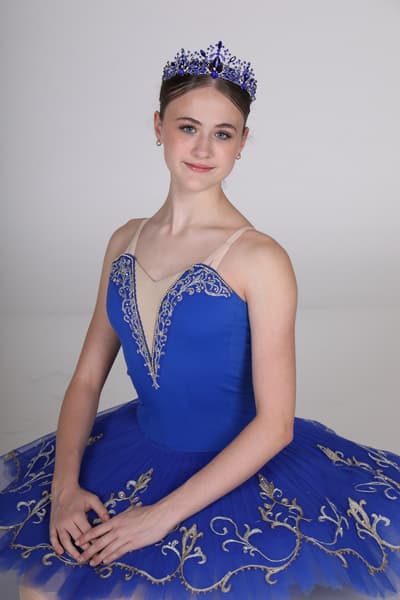 Bella Fischer — Classical dancer, United States