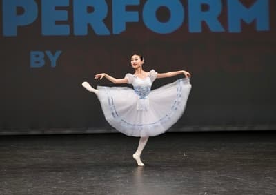 Nina ZHU — Classical dancer, Australia