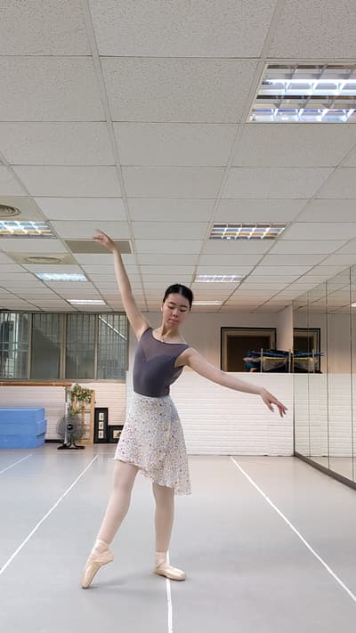 Alixia Lu — Classical dancer