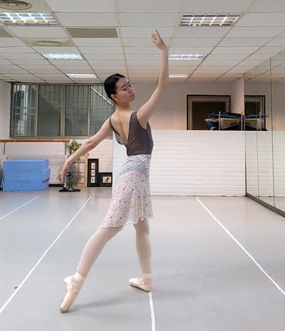 Alixia Lu — Classical dancer