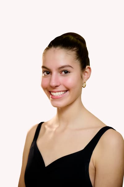 Christina Vas — Classical dancer