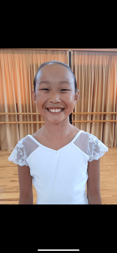 Nina Ren — Classical dancer, Greece