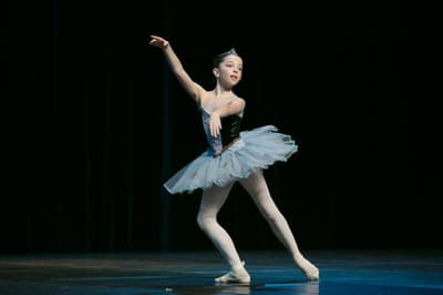 Andrea Ripoche — Neoclassical dancer, France