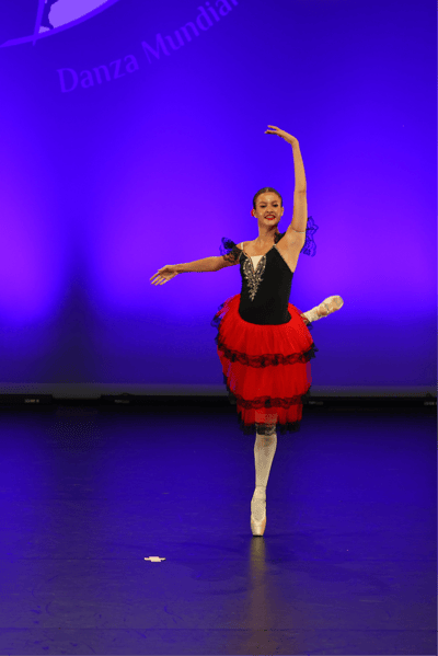 Mara-Celina Fußbahn — Classical dancer