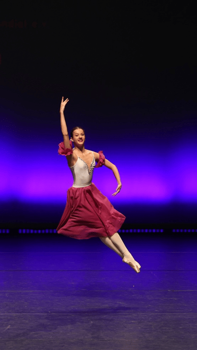 Mara-Celina Fußbahn — Classical dancer
