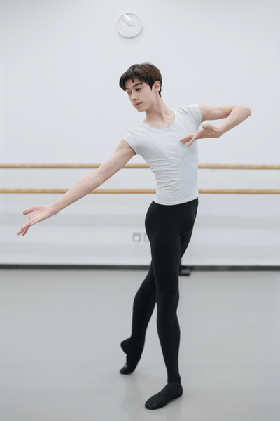Yi'En Wolters — Classical dancer