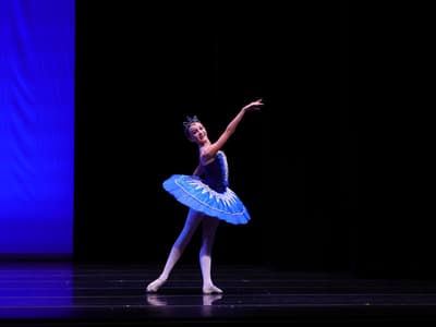 Elin Mulock — dancer, United States
