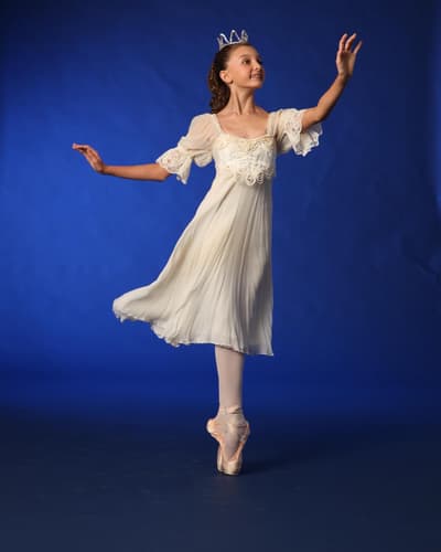 Elin Mulock — dancer, United States