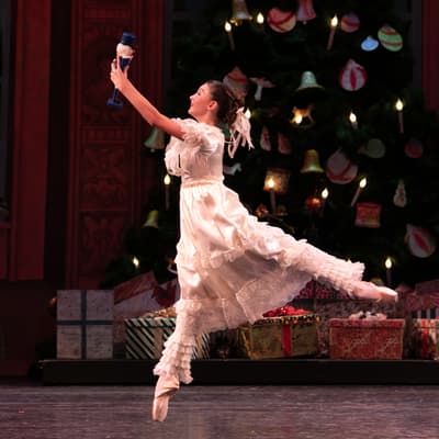Elin Mulock — dancer, United States