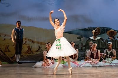Alexandra Pera — Classical dancer, Czechia