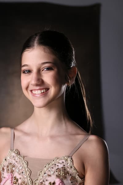 Lorenza Toscani — Classical dancer