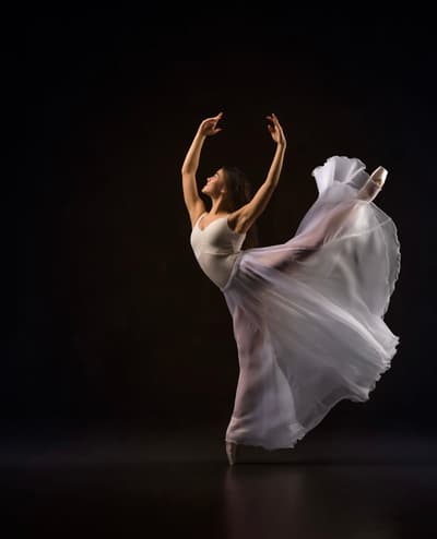 Valenthina Reyes — Contemporary dancer, United States