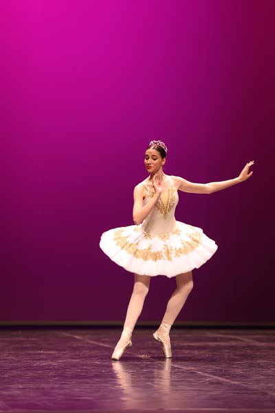 Iris Petit Cantero — Classical dancer, Spain