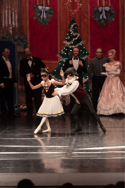 Maren Gossai — Classical dancer