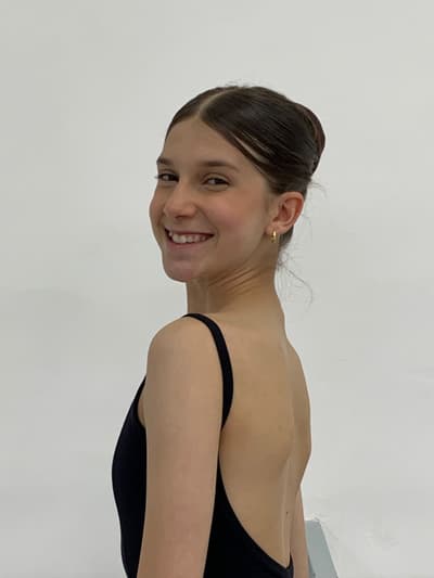 Valentina Toscani — Classical dancer, Brazil