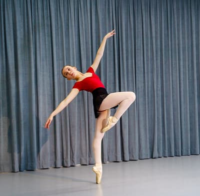 Pinzaru Maria Alexandra — Classical dancer, Romania