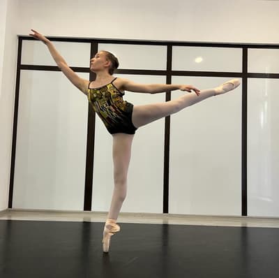 Pinzaru Maria Alexandra — Classical dancer, Romania
