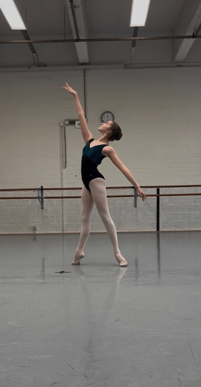 Fleur Cornelissen — Classical dancer