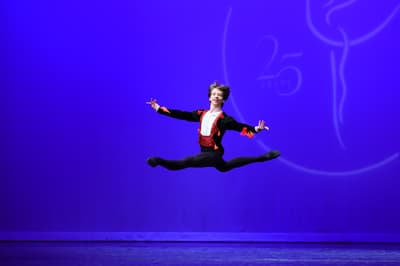 Harris Yesenik — Classical dancer, United States