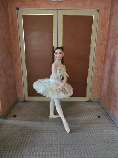 Himari Rose Yates — Classical dancer, Japan