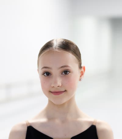 Tova Tustin — Classical dancer, United States