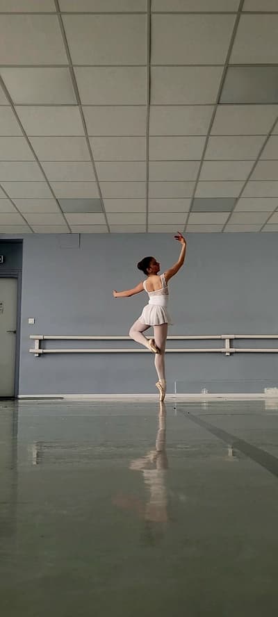 Juliette Forest — Classical dancer