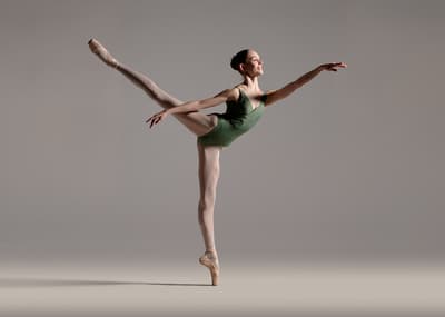 Yve-Noelle Bollinger — Classical dancer, Australia