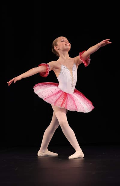 Manon Chauvel — Classical dancer, France