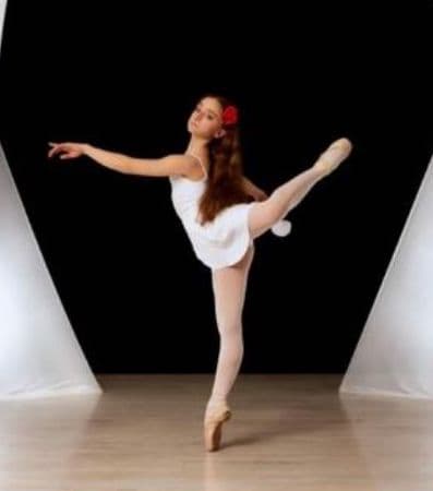Sofia Elena CONSTANTIN — Contemporary dancer, Romania