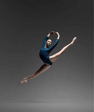 Savannah Manzel — Modern dancer, United States